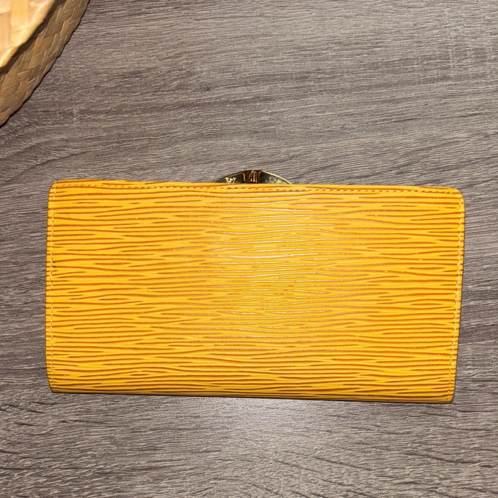 Louis Vuitton Tassili Yellow Bifold Long Wallet Epi Continental Viennois - Picture 3 of 7
